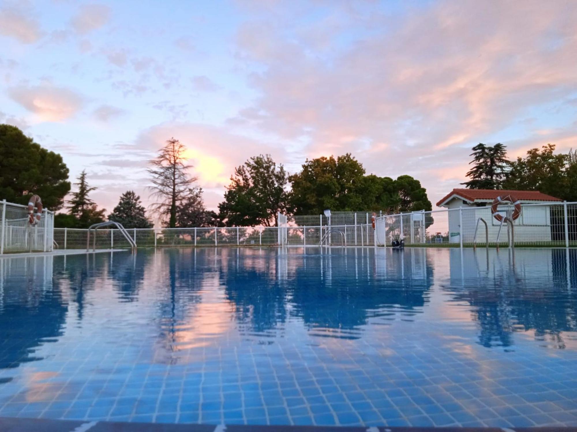 Albergue Zaragoza Camping 외부 사진