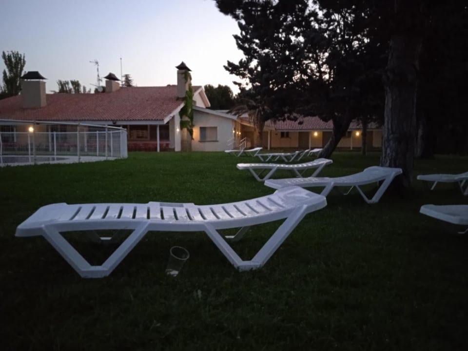 Albergue Zaragoza Camping 외부 사진