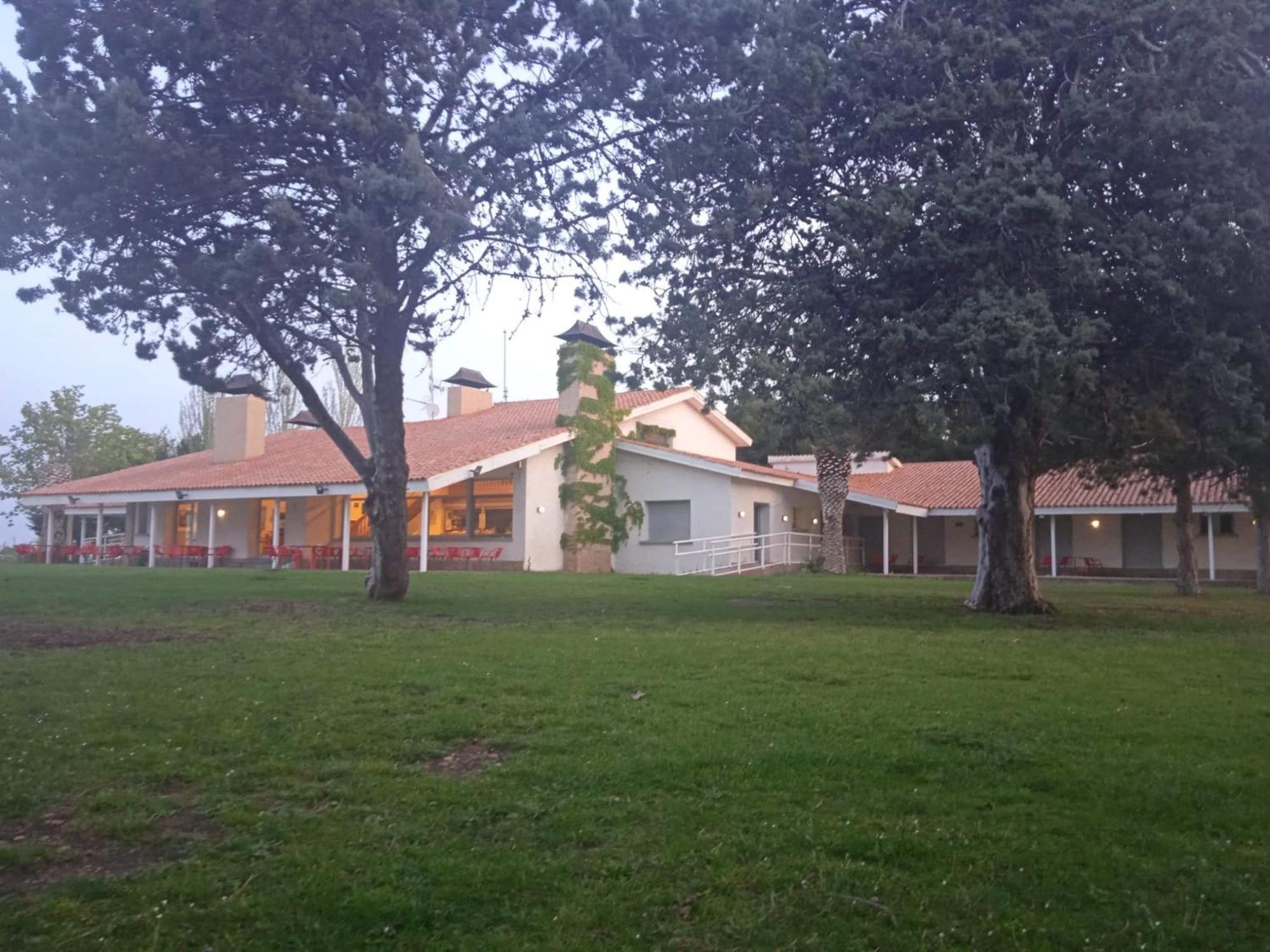 Albergue Zaragoza Camping 외부 사진