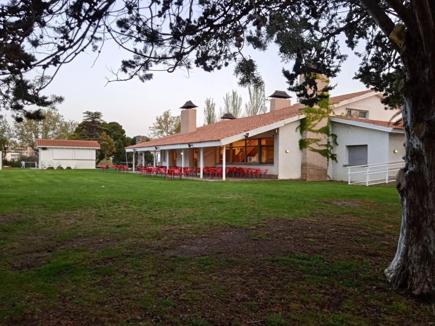 Albergue Zaragoza Camping 외부 사진